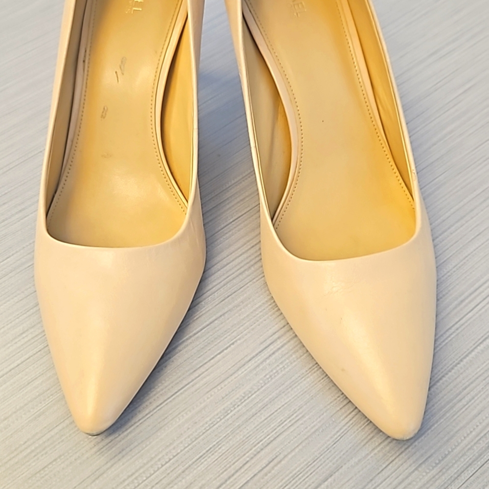 Michael Kors, size 11, cream heels